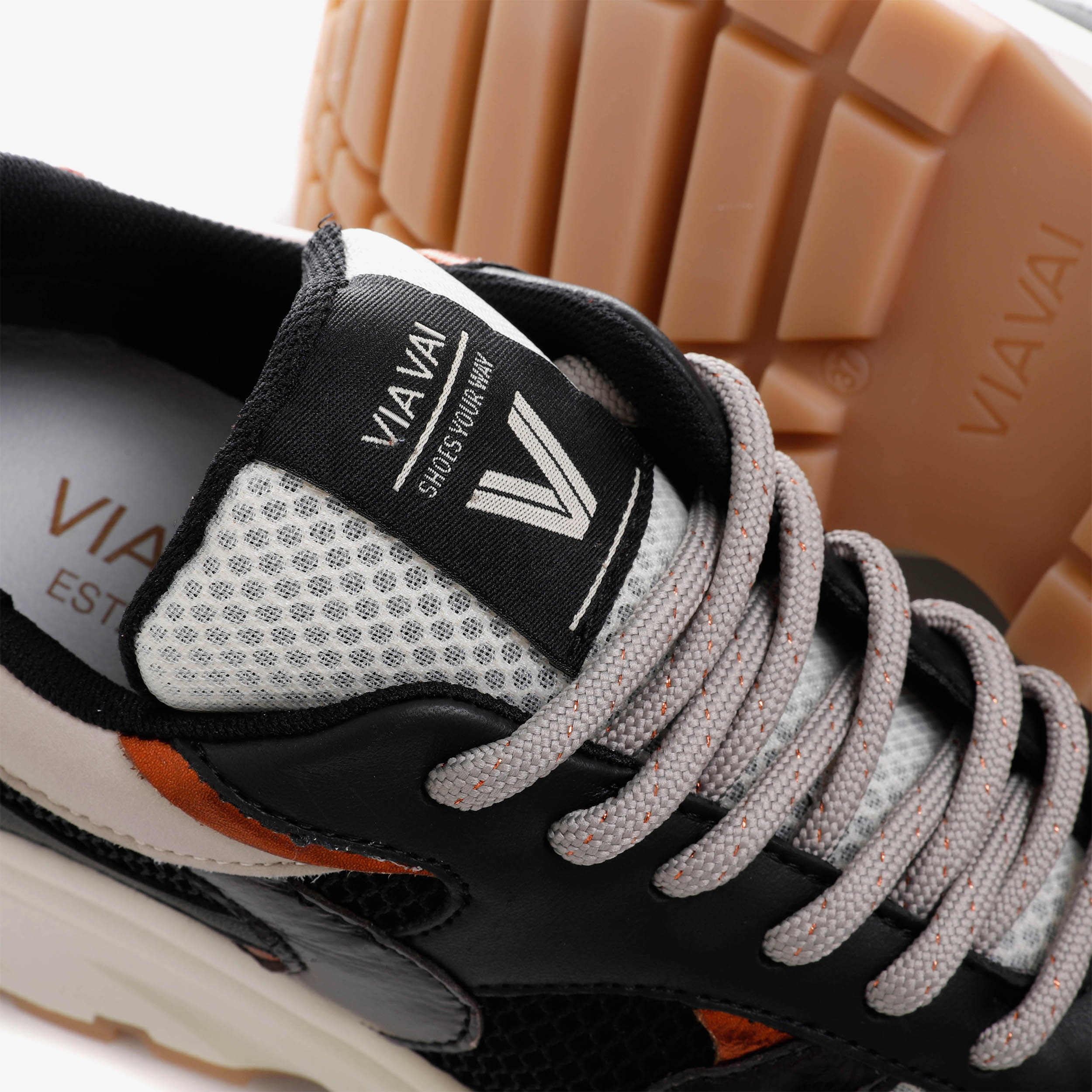 VIA VAI 61081 Sneaker Liz Ivy Beige