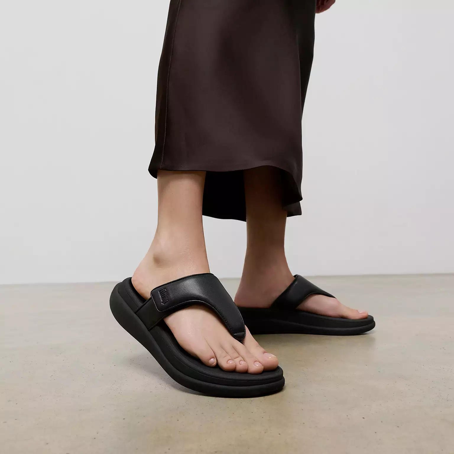 FitFlop IW1 Slipper F-Mode Go Ajustable Flatform All Black