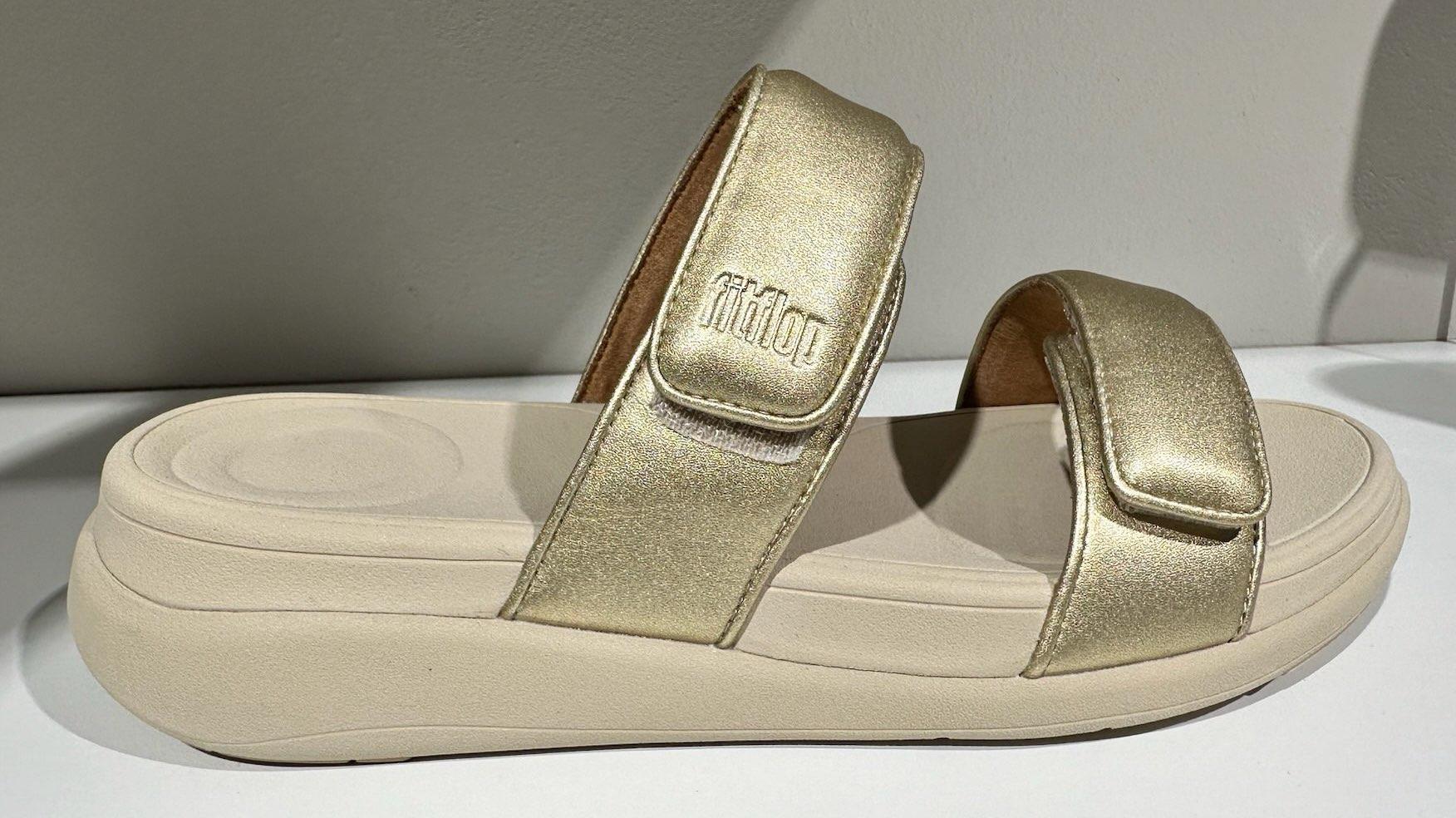 FitFlop IW2 Slipper F-Mode Go Ajustable Flatform Two-Bar Platino